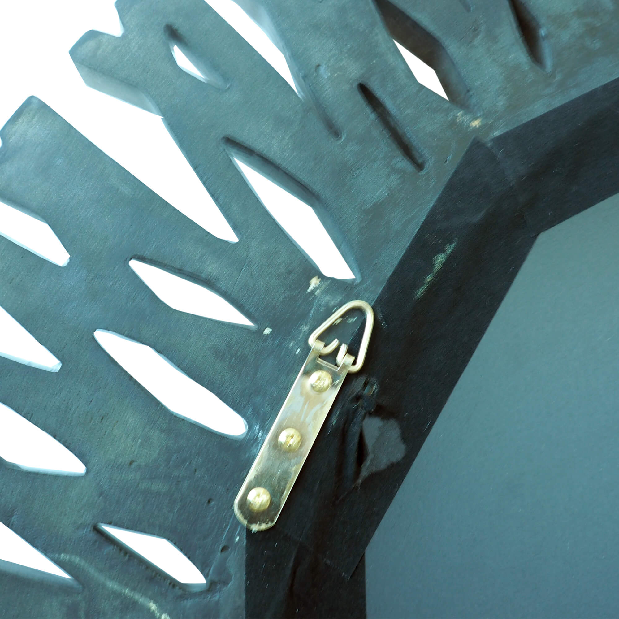 Vintage-Bronze-Metal-Frame-Branches-Round-Accent-Mirror