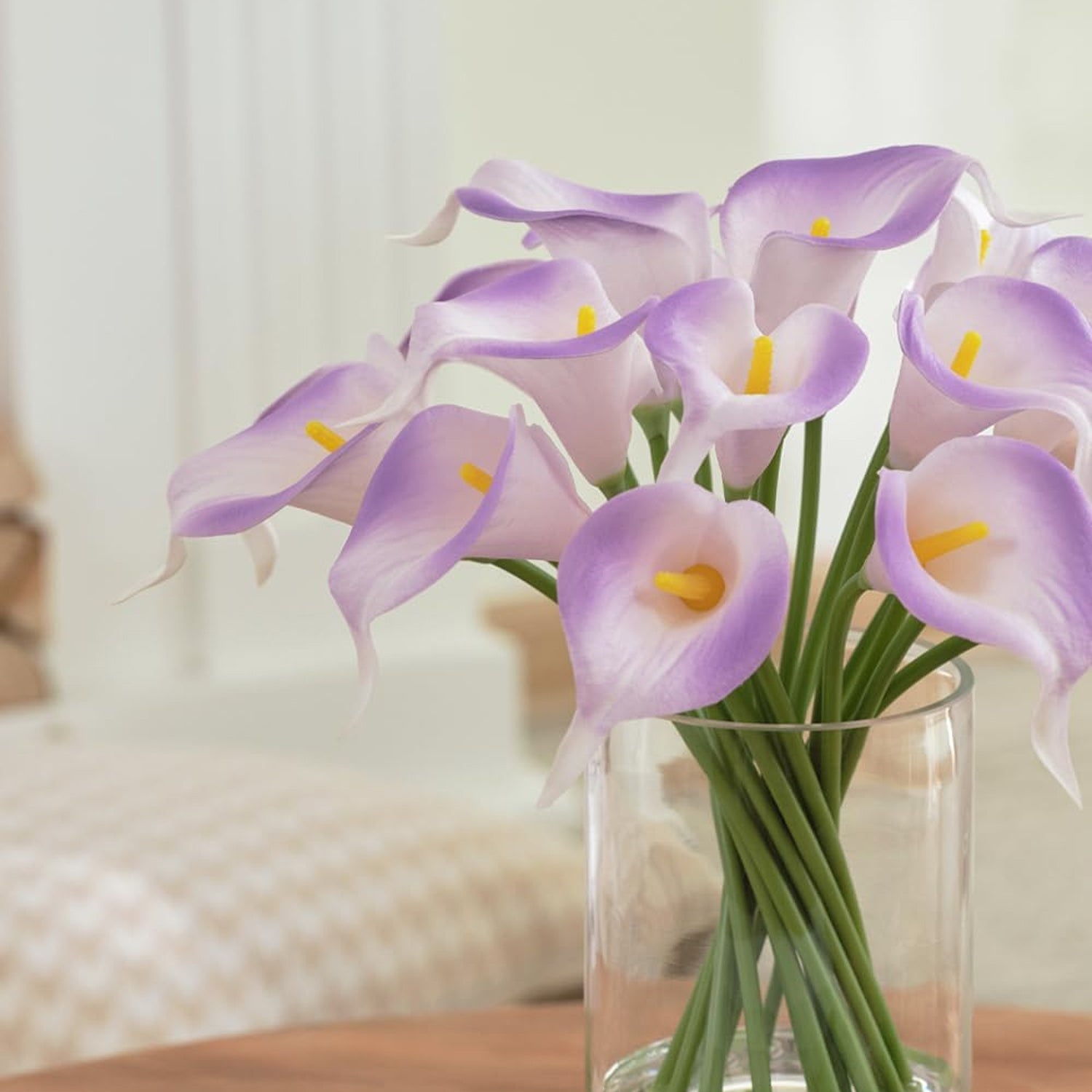 Artificial White & Purple Calla Lilies in Glass Vase with Faux Water – Elegant Table Centerpiece